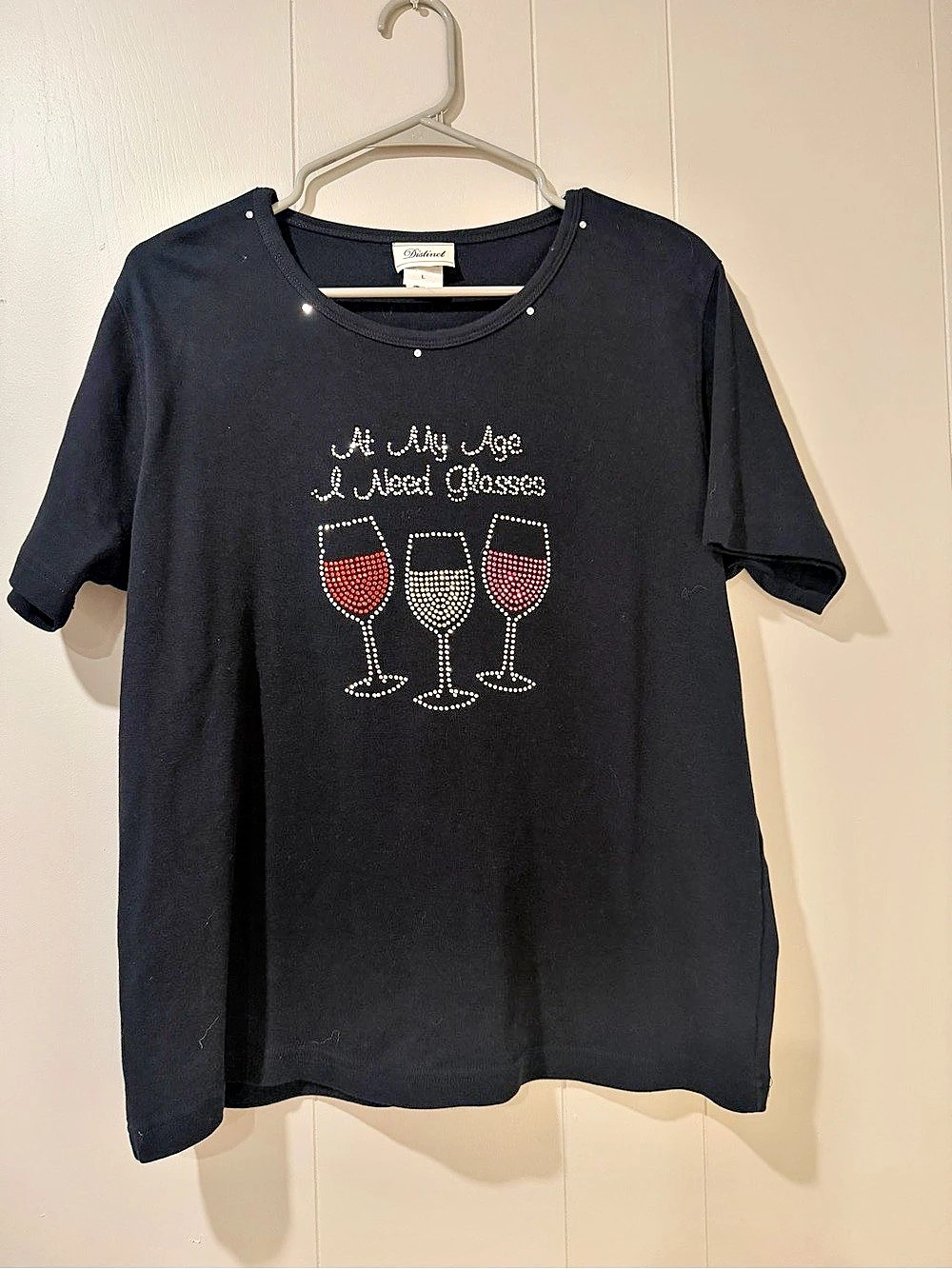 Distinct Rhinestone Wine Glass Graphic Tee Size Large